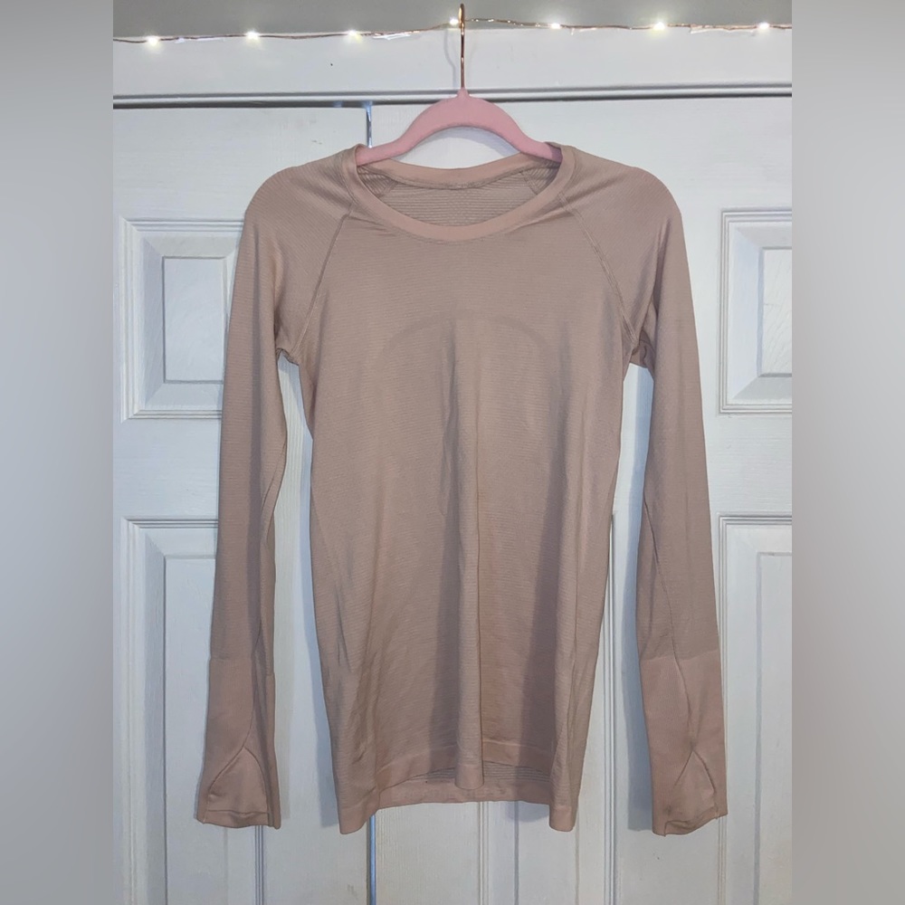 Light pink Lululemon long sleeve top!!